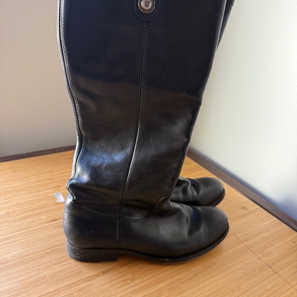 Frye Melissa Button Lug Tall boot in black leather - Picture 5 of 9